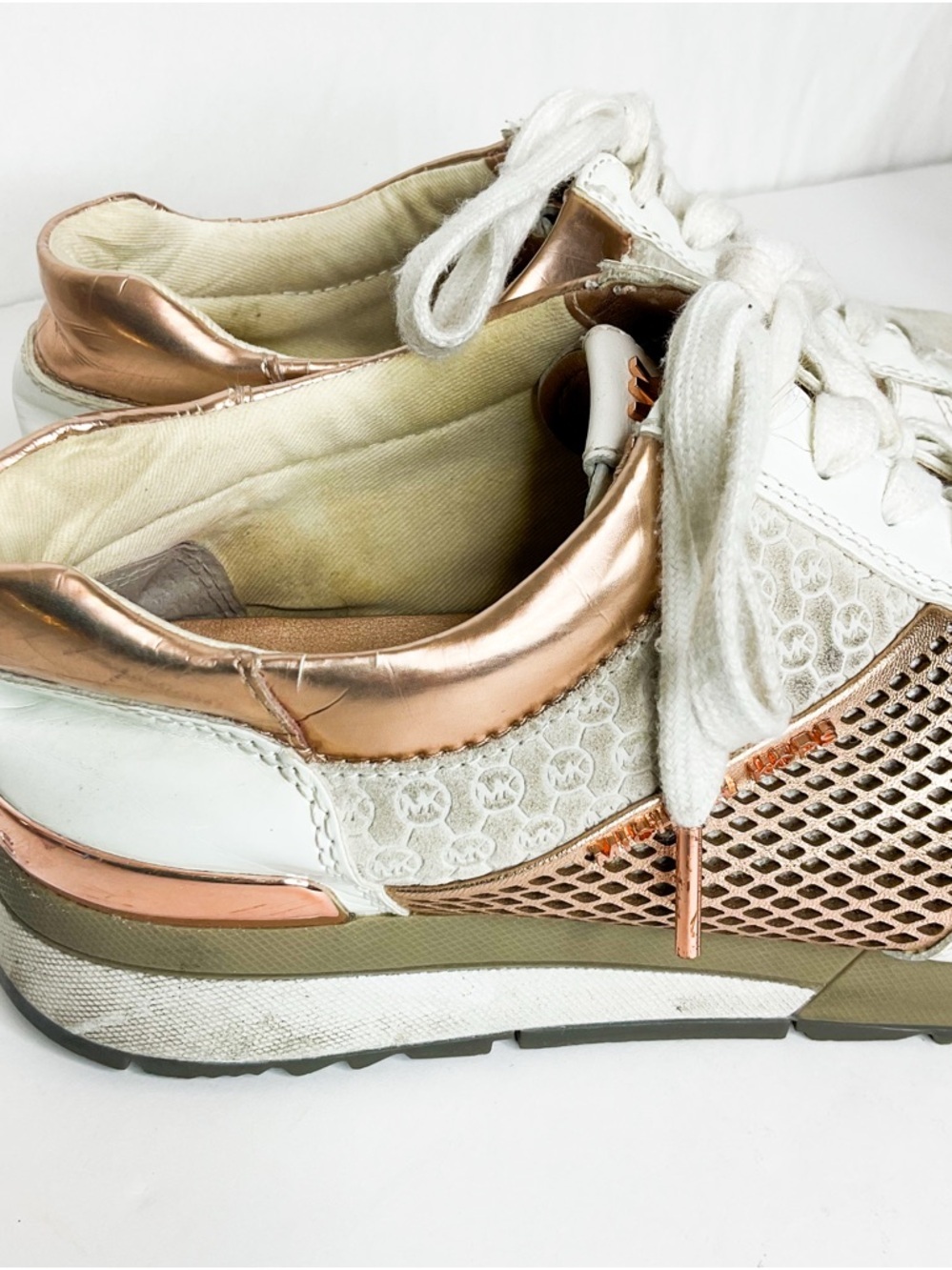 MICHAEL KORS Women's White and Rose Gold Casual Sneakers - Picture 5 of 10